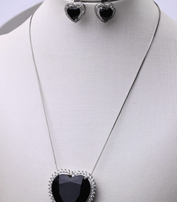 Conj coração em zircônia preto