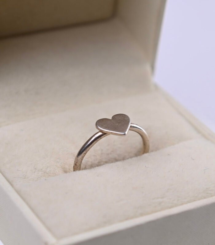 Anel Coração Liso Prata 925