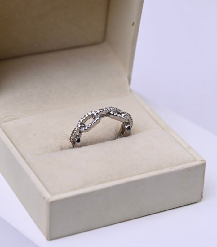 Anel Entrelaçado Cravejado