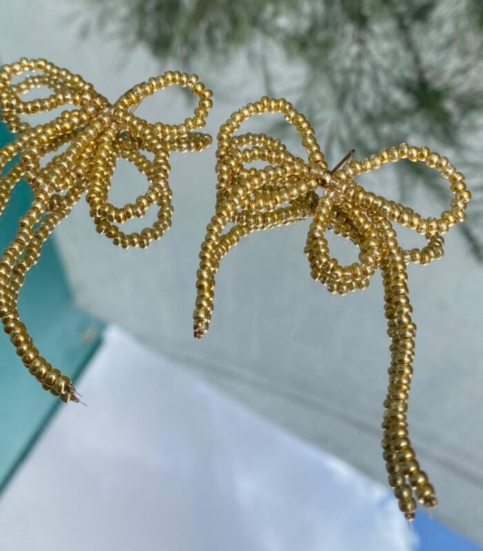Brinco Laço Dourado Beads